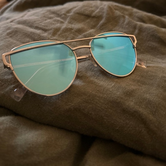 Sunglasses - Picture 2 of 2